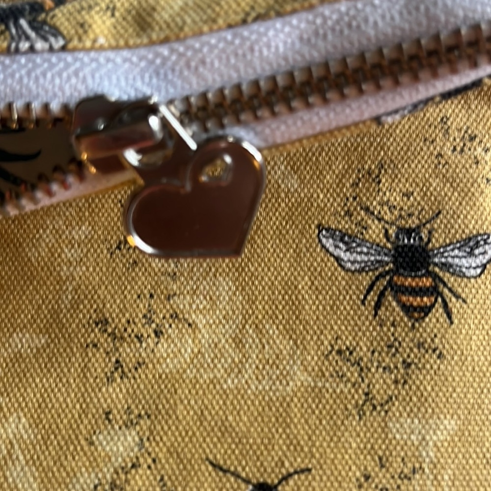 Bee Pouch - image 3